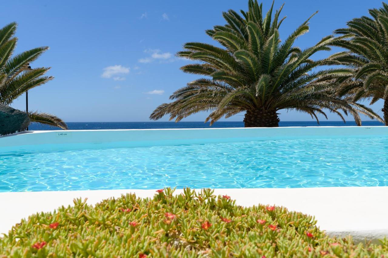 Sol Eterno - Luxury Aparmtent With Direct Oceanview And Extra Services Costa Teguise Exterior photo