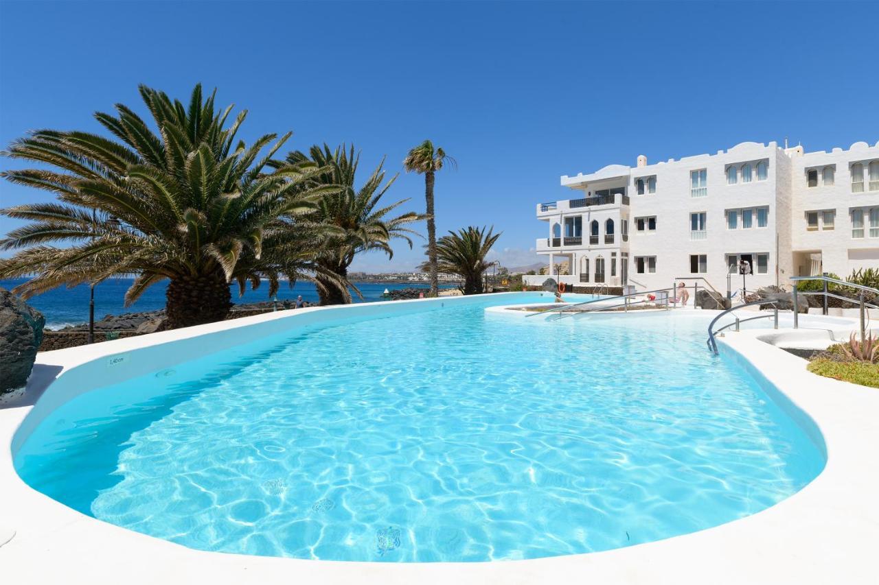Sol Eterno - Luxury Aparmtent With Direct Oceanview And Extra Services Costa Teguise Exterior photo